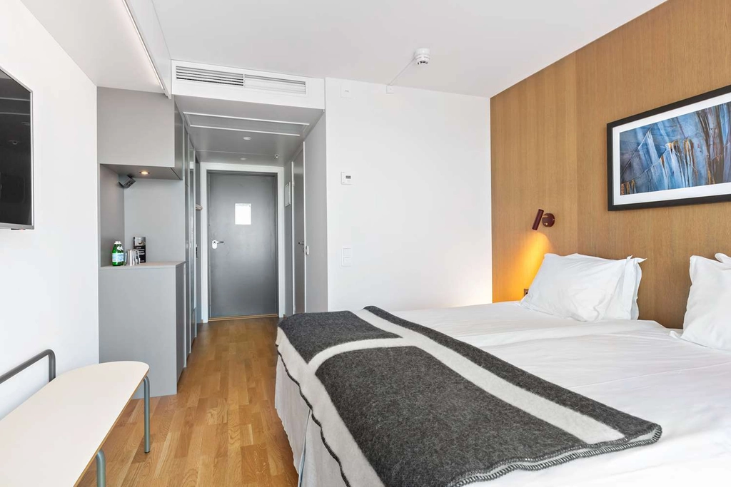 Standard King Ten Hotel
