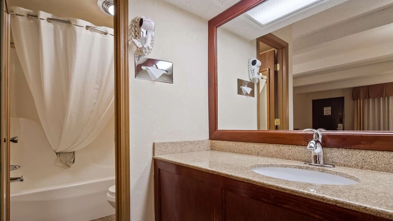 Guest room