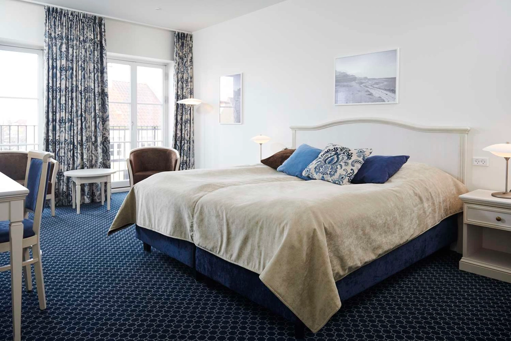 Superior Torn es Hotel