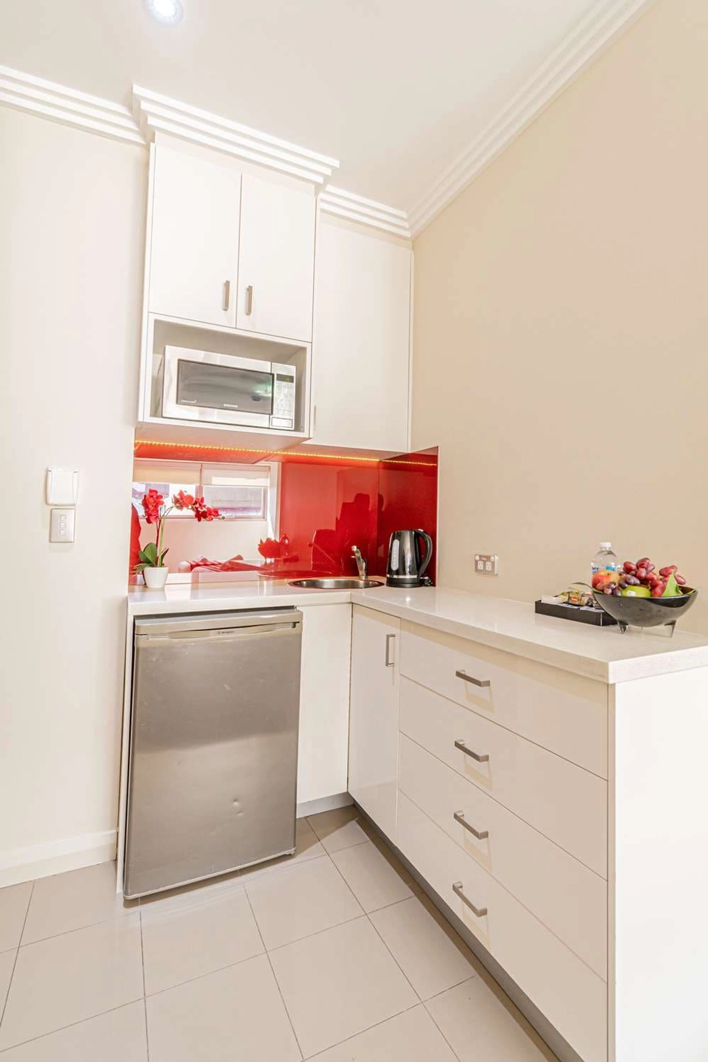 Kitchenette 1