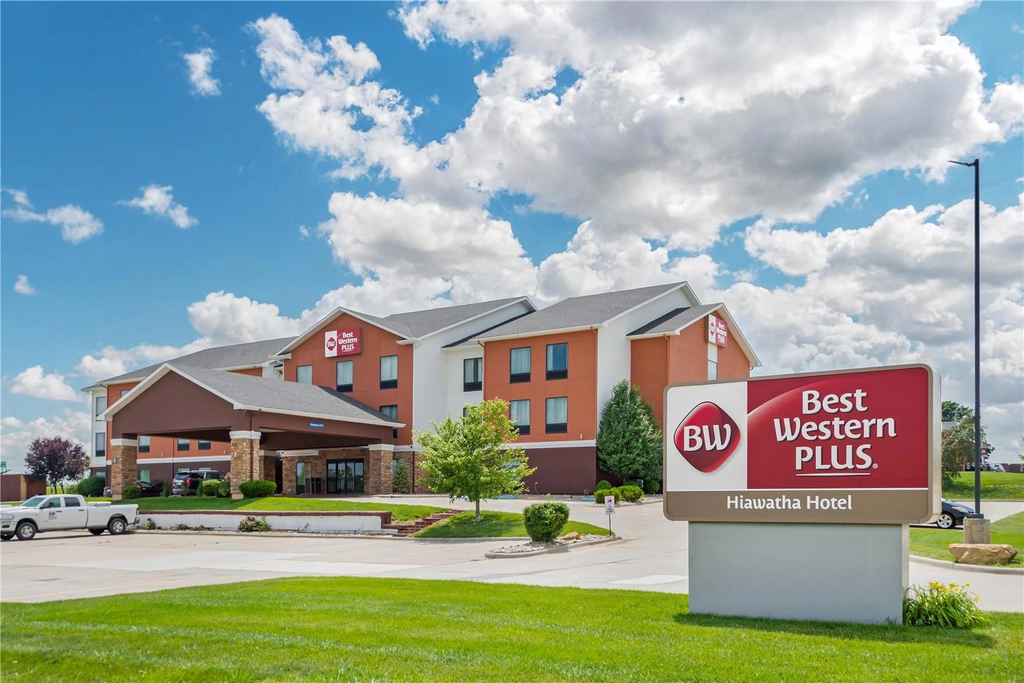 BW Hiawatha KS Exterior