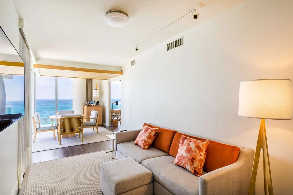 One Bedroom Suite Oceanfront Living