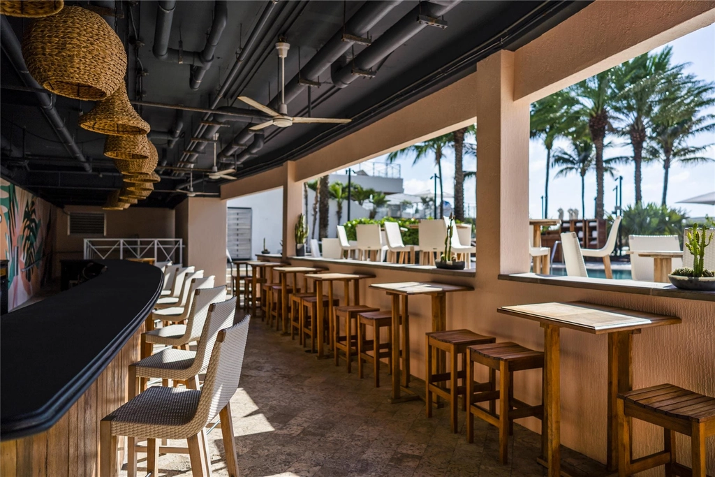 Aquatica Pool & Beach Bar - Interior | Eden Roc Miami Beach