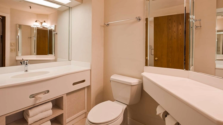 Roman Palace Suite