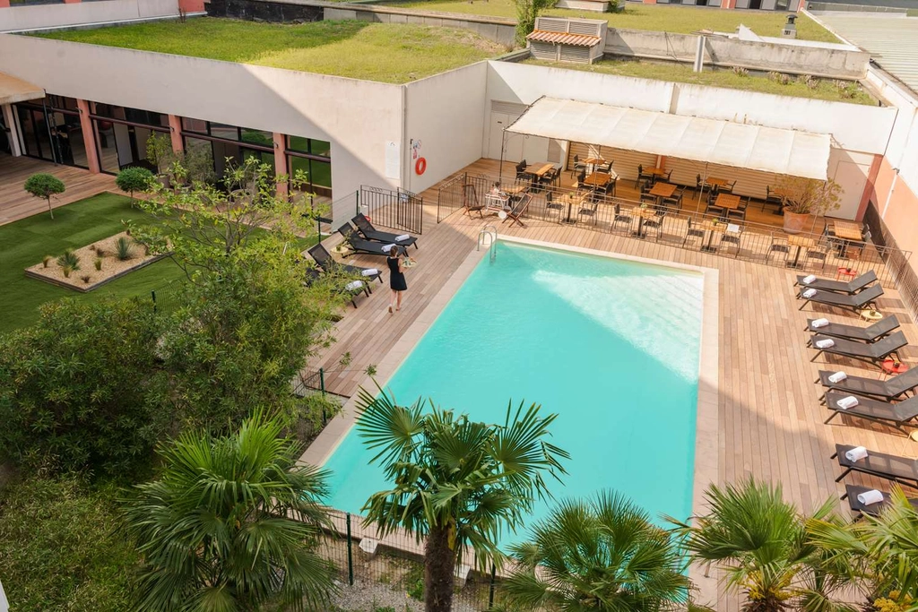 Outdoor Swimming Pool