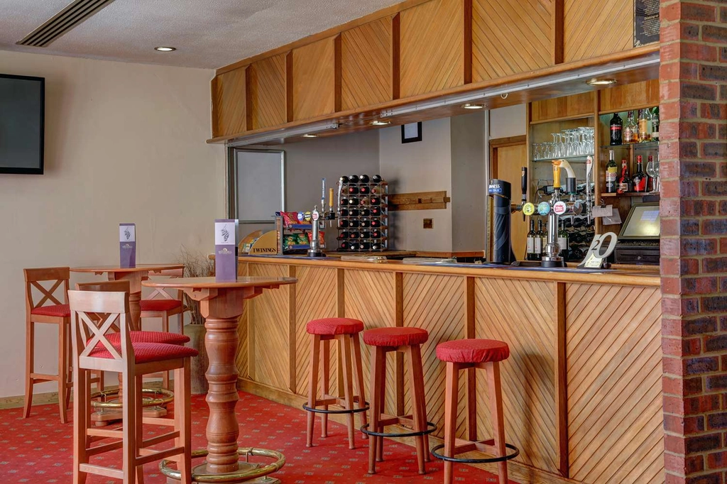 Cocktail Lounge