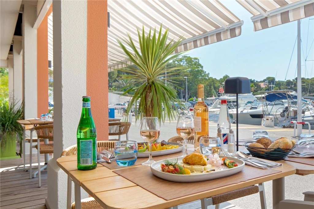 Resto QR Terrasse port