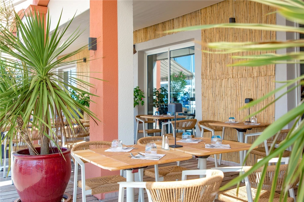 Resto QR Terrasse port