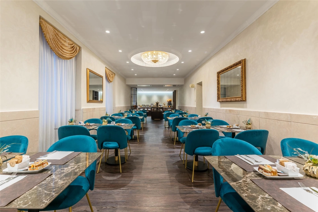 Breakfast Room
