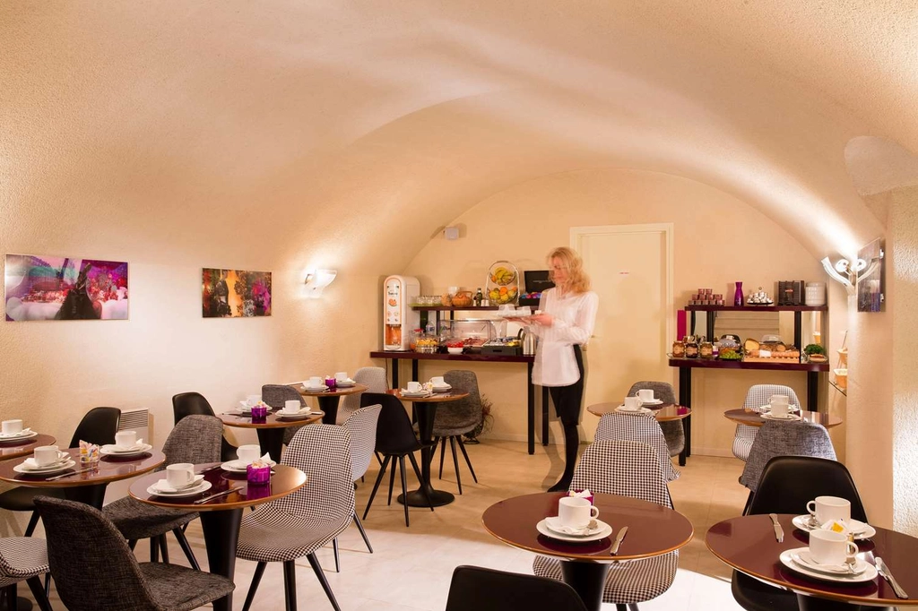 Breakfast Room