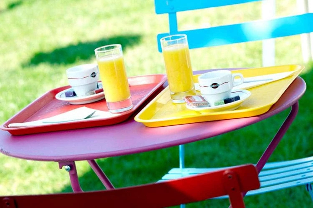 Outdoor Breakfast