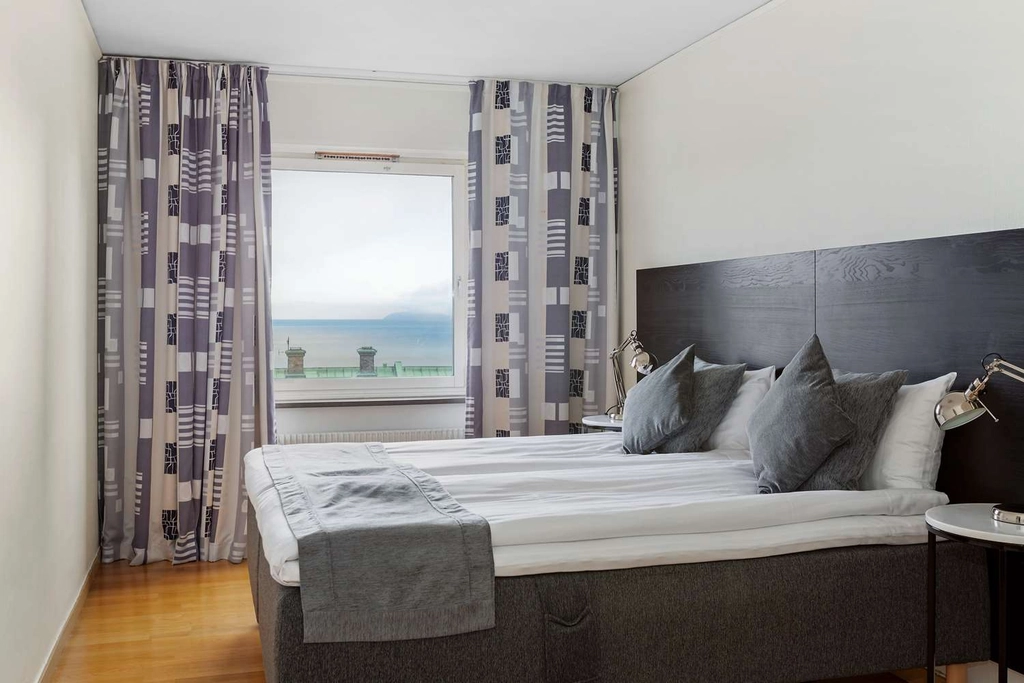 Suite and Deluxe Room