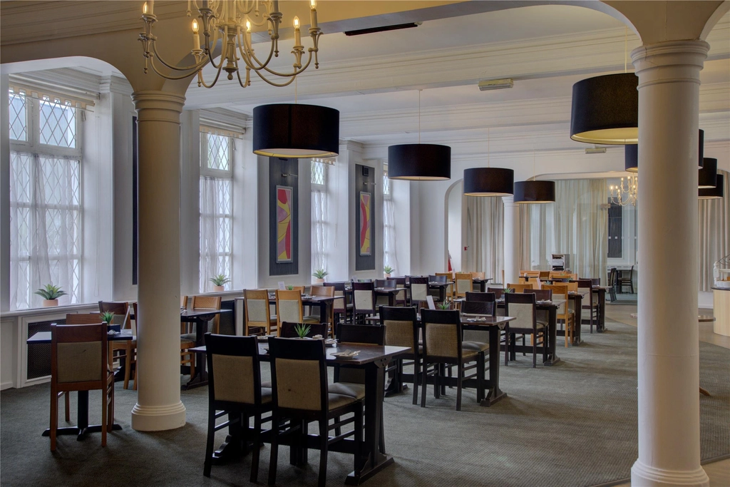 Breakfast Room