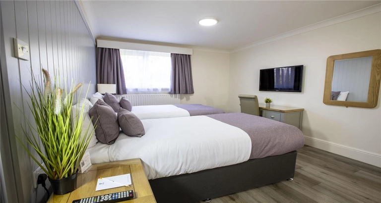 manor hotel bedrooms