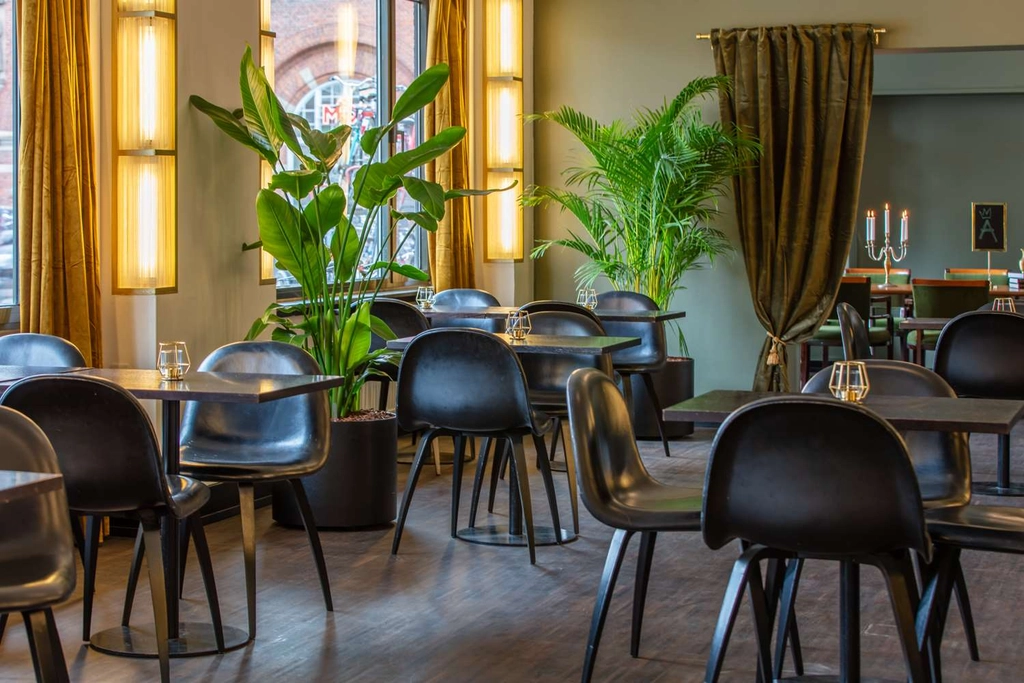 Breakfast room