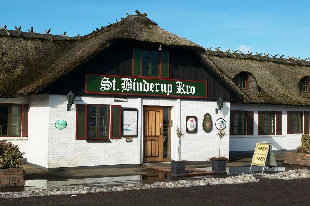 Exterior St Binderup Kro