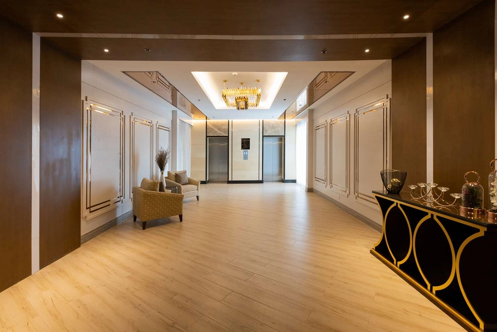 Floor Lobby