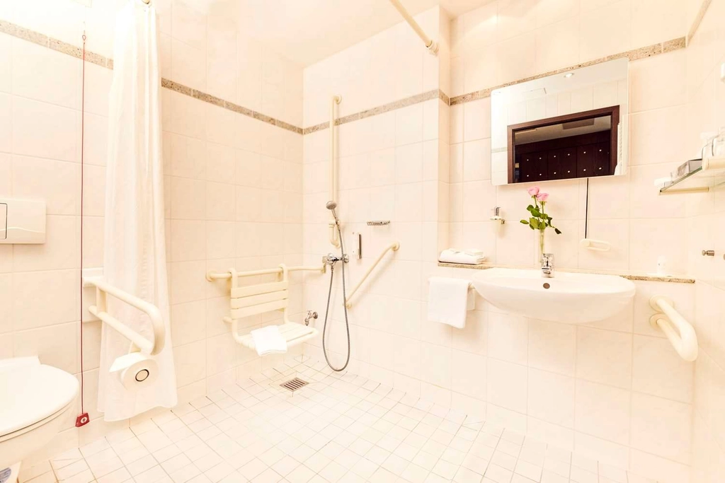 Guest room bath