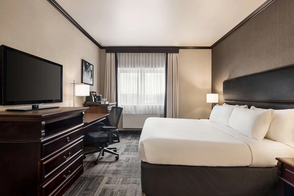 Best Western Plus Quebec City Center Business King