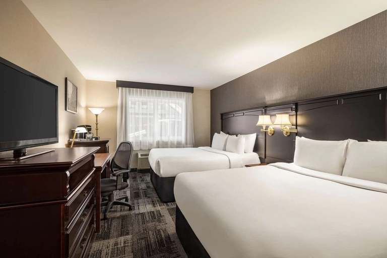 Best Western Plus Quebec City Center Traditional Queen