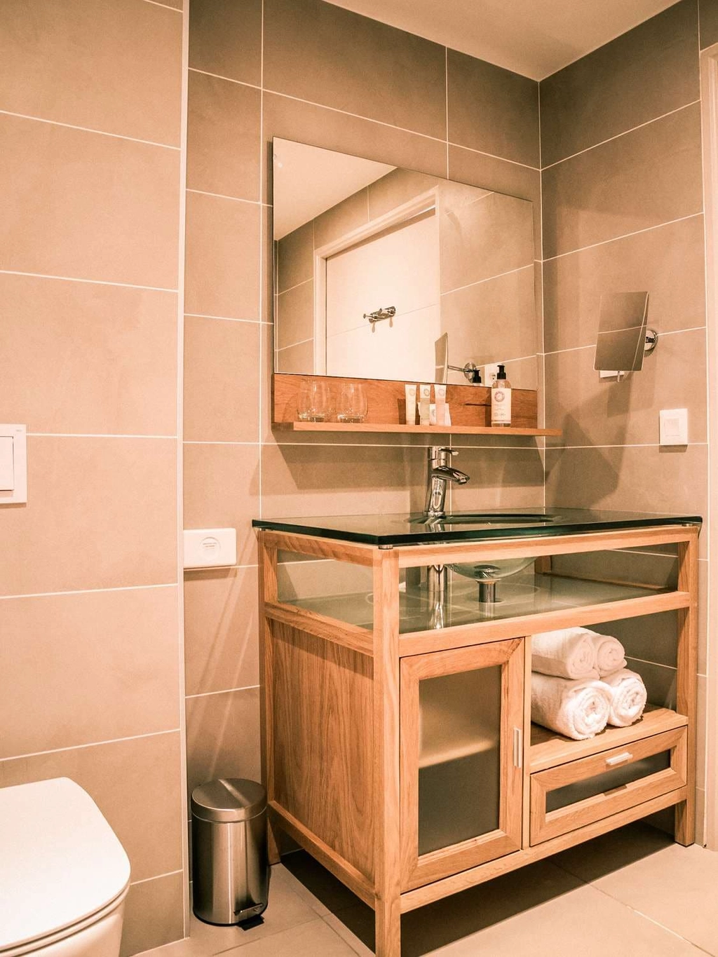 Guest Room Bathroom