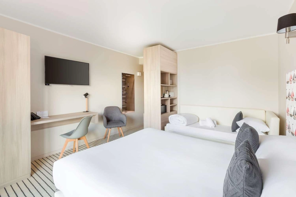Triple room