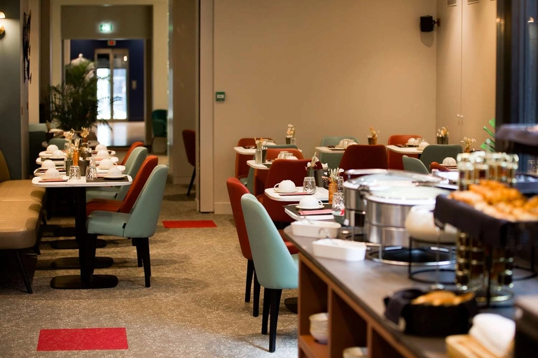 Breakfast room