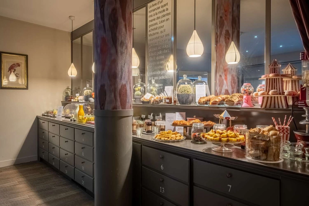 Breakfast Room