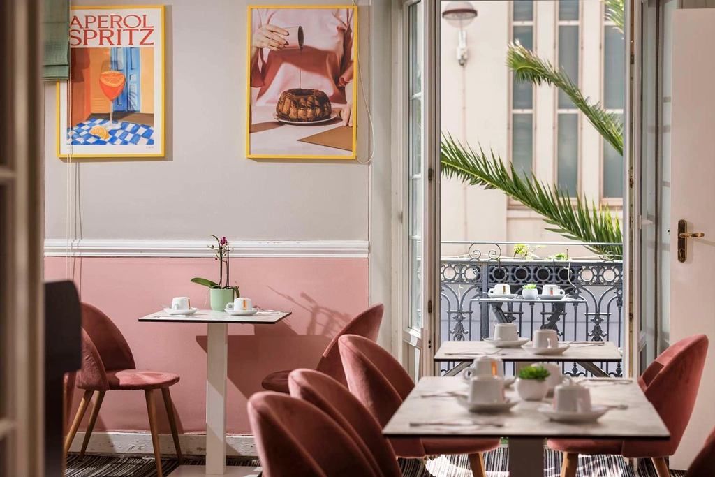 Breakfast room