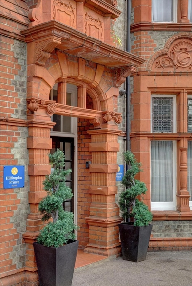 sure hotel reading grounds and hotel OP