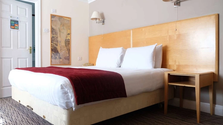 priory hotel bedrooms