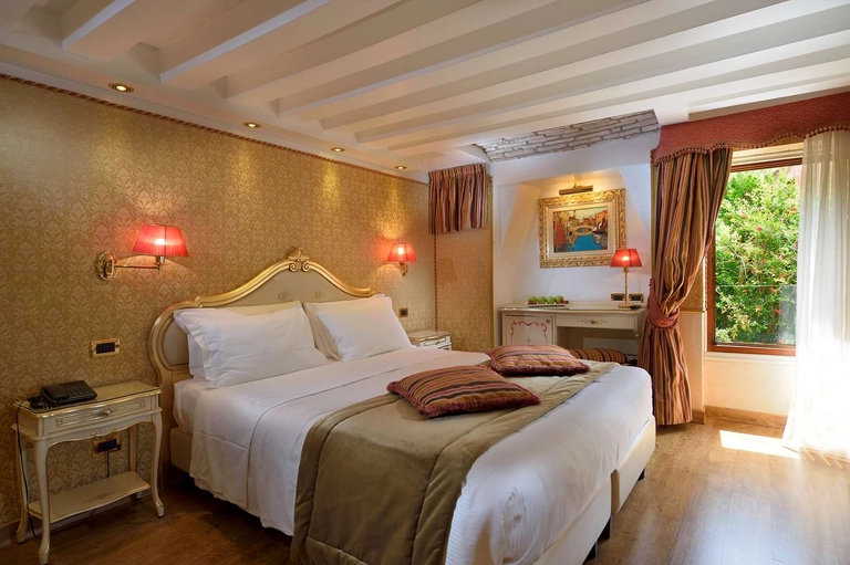 Venetian Style Room for Three
