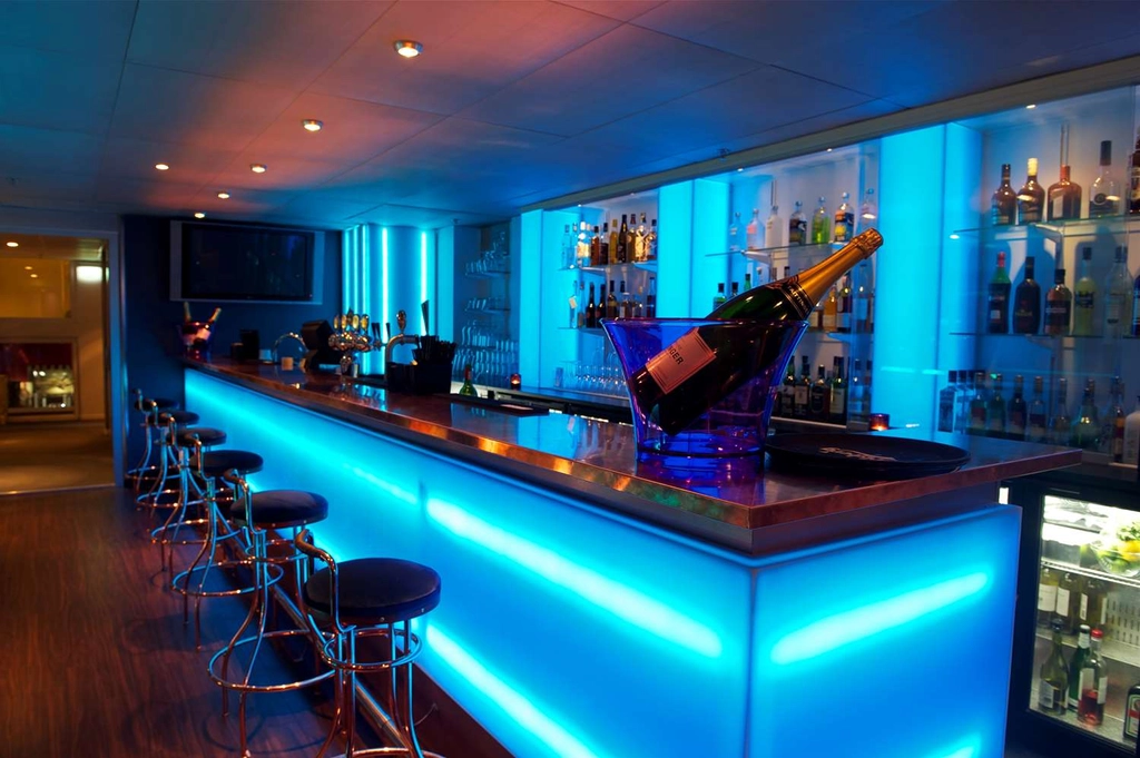 Lounge bar