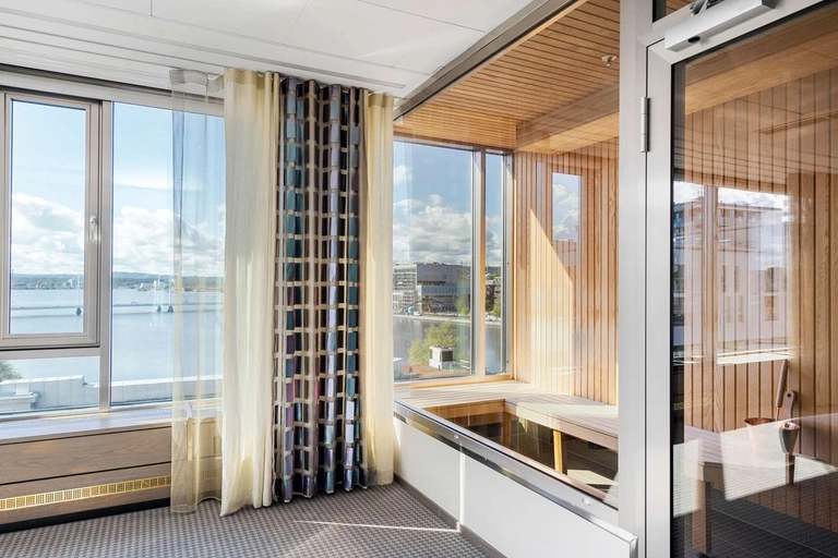 Suite with one king bed