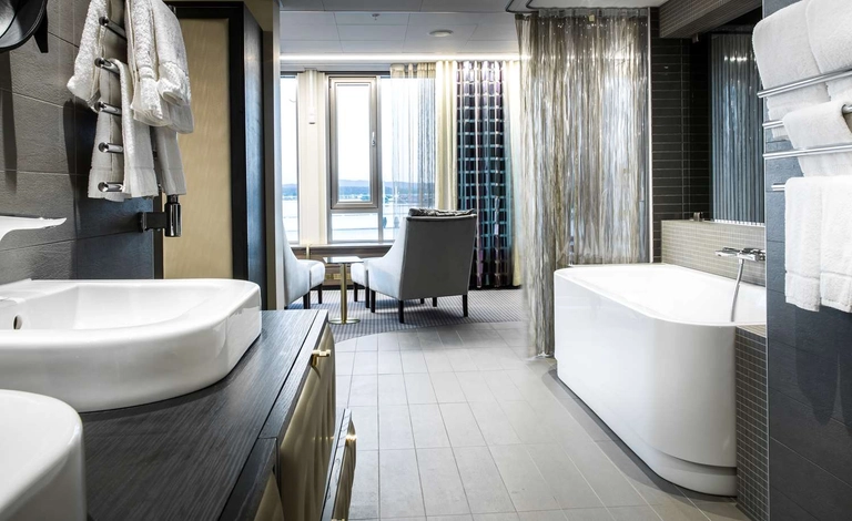 Suite with one king bed