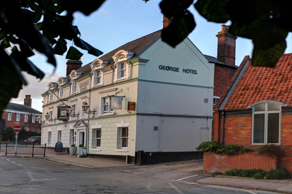 george hotel grounds and hotel