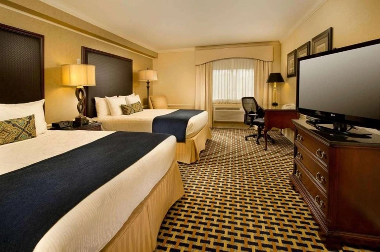 Guest room