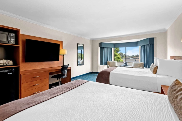 2 Queen Room