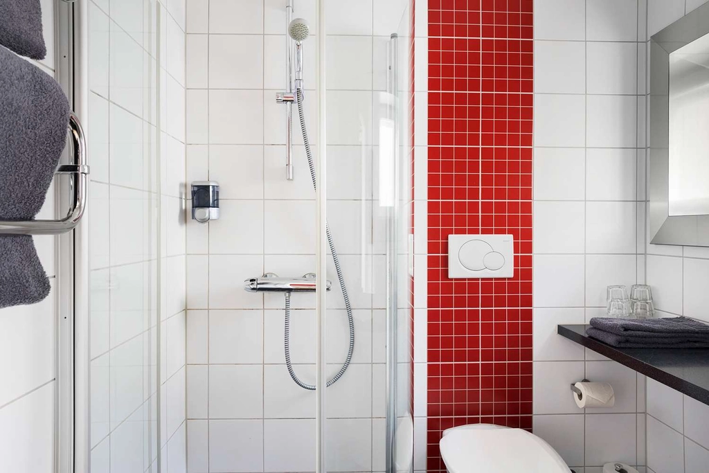 Bathroom Aiden Skavsta