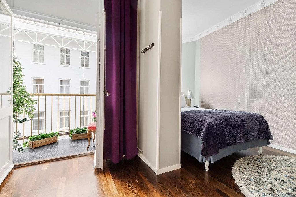 Queen Bentleys