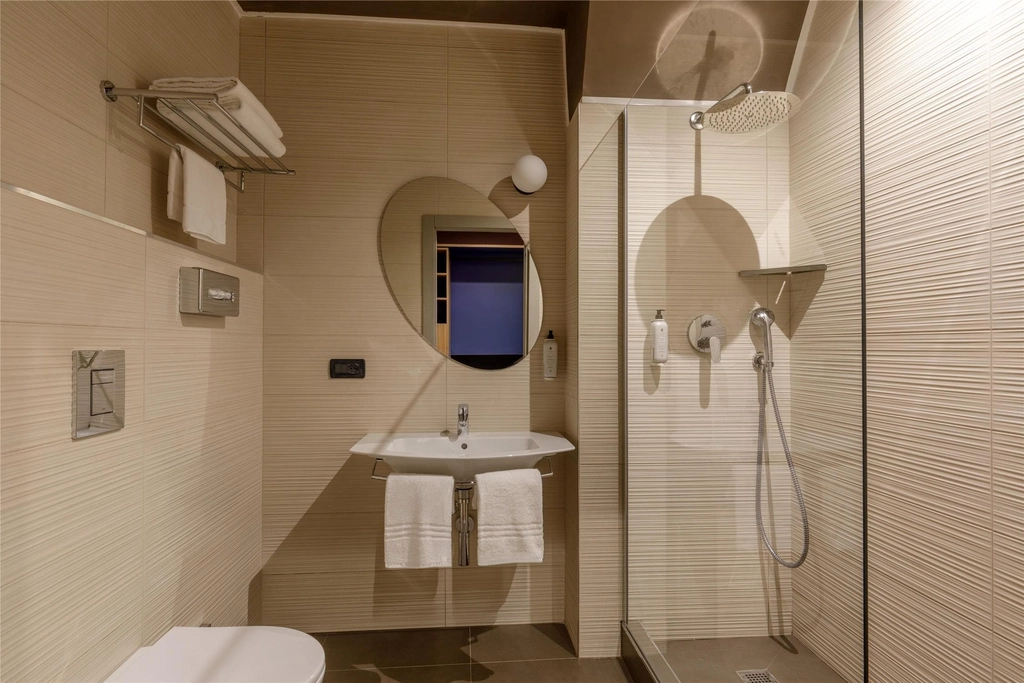 CAMERA QUADRUPLA BAGNO