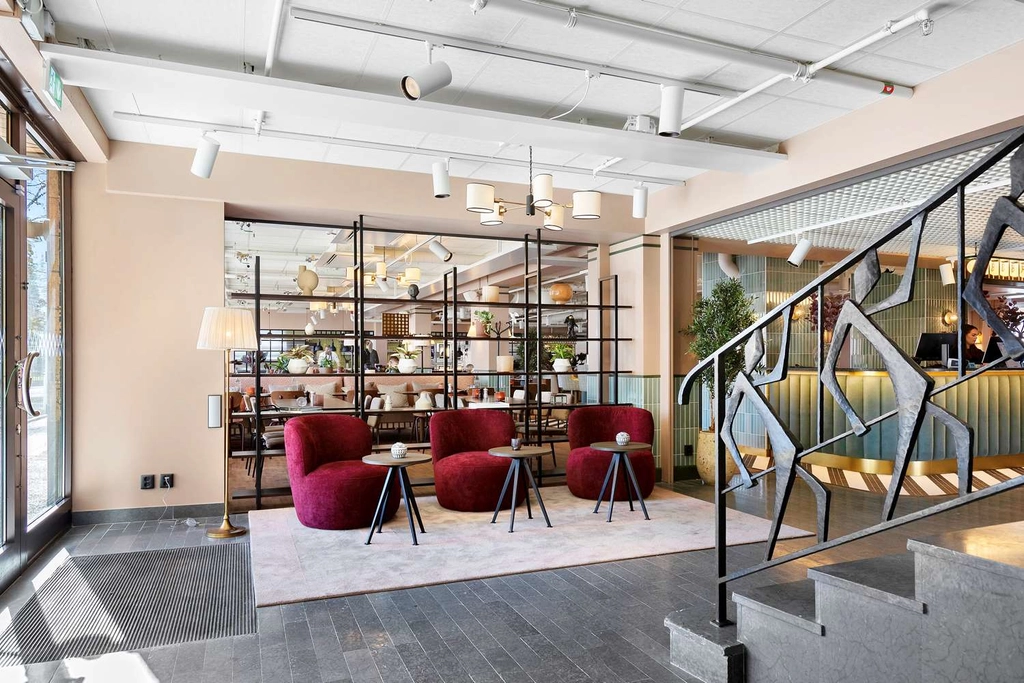 Lobby Entrance