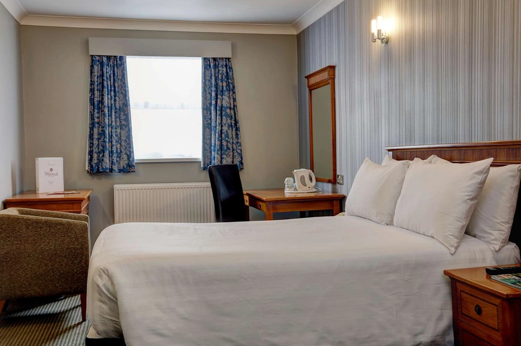 Suite with One Queen Bed