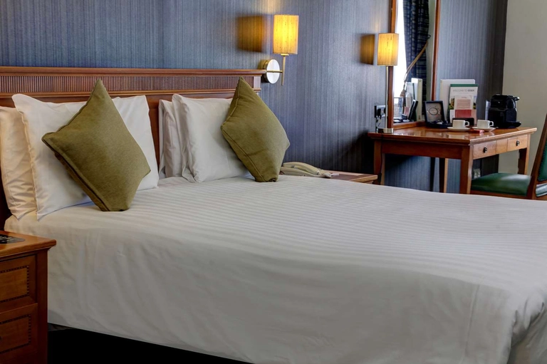 thurrock hotel bedrooms