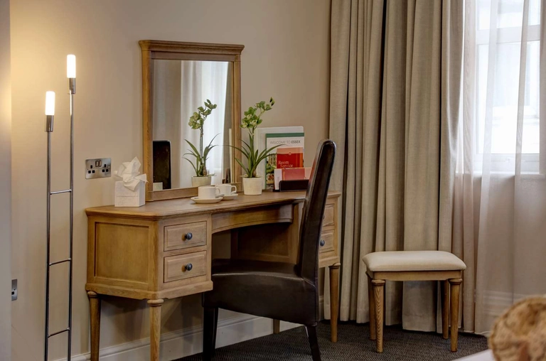 thurrock hotel bedrooms