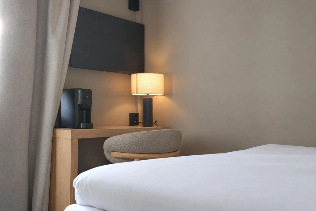 Economy room