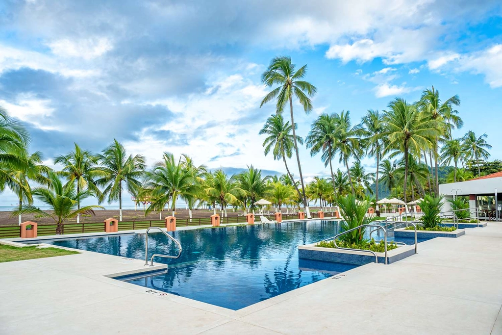 Beachfront Pool