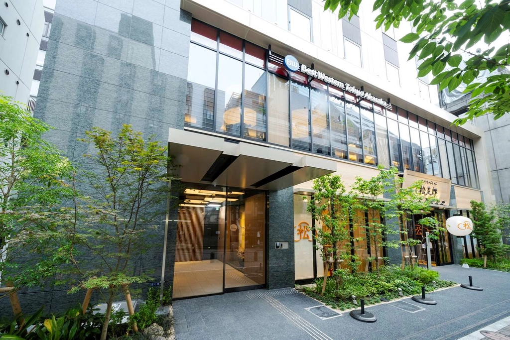 Hotel Building