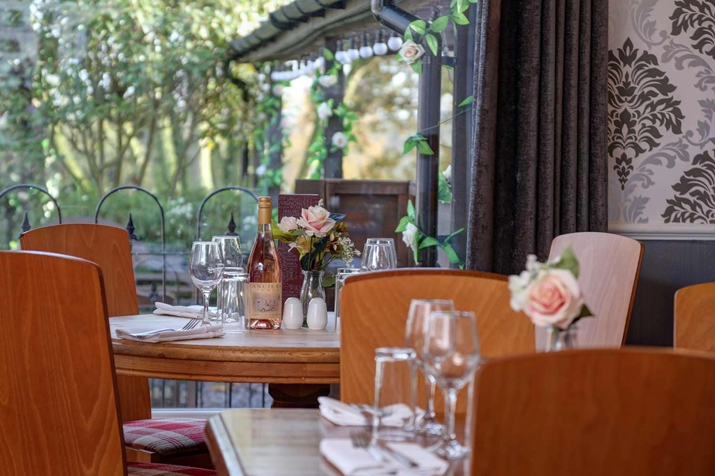 the judds folly hotel dining