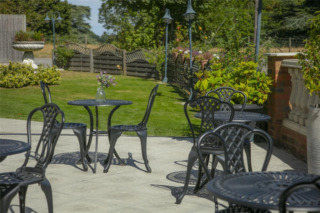 the judds folly hotel grounds and hotel